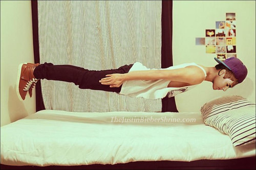justinbieberplanking bed Justin Bieber planking in your bed! 2011