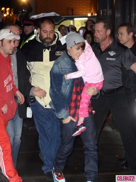 Justin Bieber jazmyn bieber massey hall canada