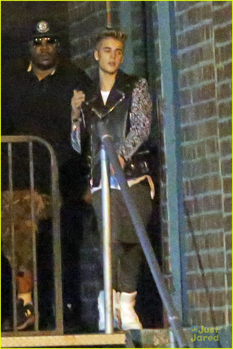 Exclusive - Justin Bieber Works Late On His Video Shoot
